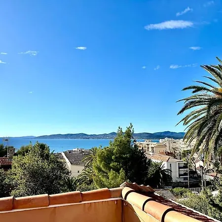 T3 Avec Petite Terrasse Vue Apartment *