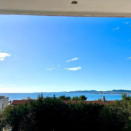 T3 Avec Petite Terrasse Vue Apartment *
